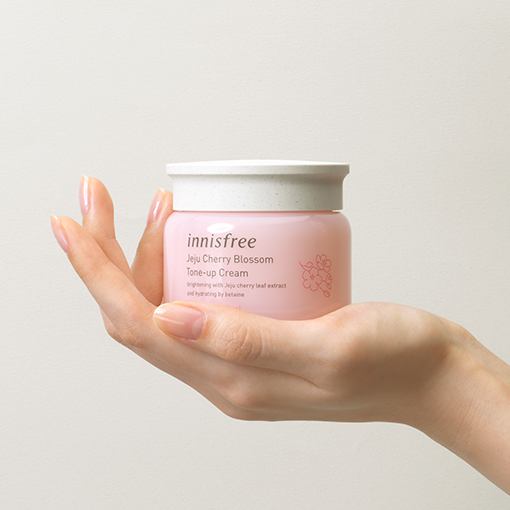 Innisfree Dewy glow tone up cream with Jeju cherry blossom 50ml